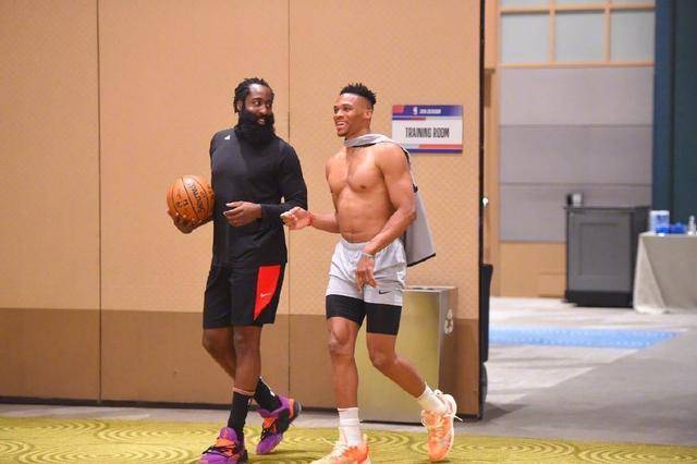 与声量的双 与声量的双