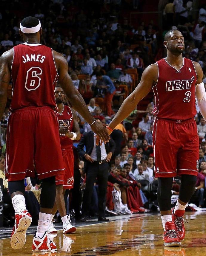 冷静的赛场 冷静的赛场